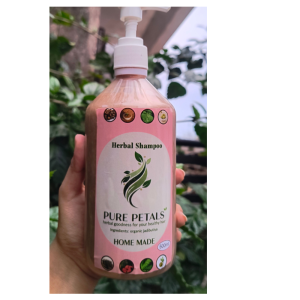 Herbal Shampoo for Strong And HealthyHerbal Shampoo for Strong And Healthy Hair Natural Hair Cleanser Hair And Natural Hair Cleanser(500ml)