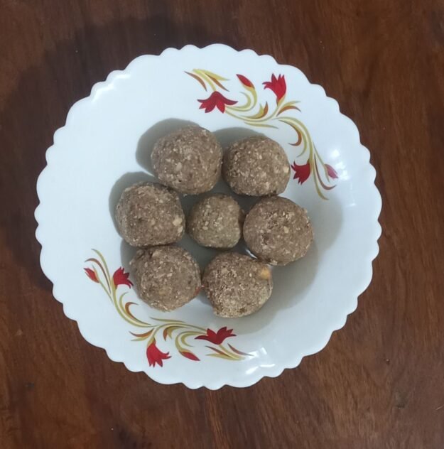 Ragi Millet Laddoo Traditional And Healthy Indian Sweet | Nachni Laddoo (1kg)